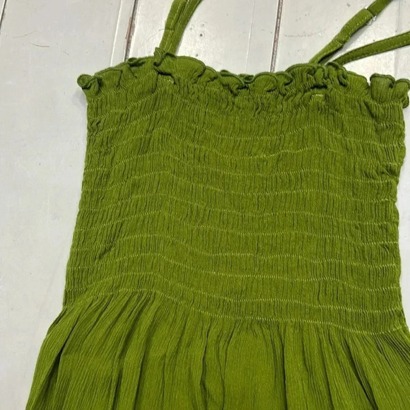 Green 👗 dress - Picture 2 of 7